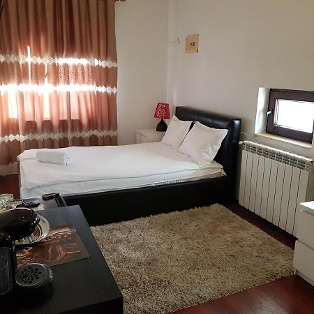 2Bedrooms Mega Mall Monza National.Arena Boekarest Buitenkant foto